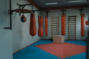 Fitnesscenter med boksesække